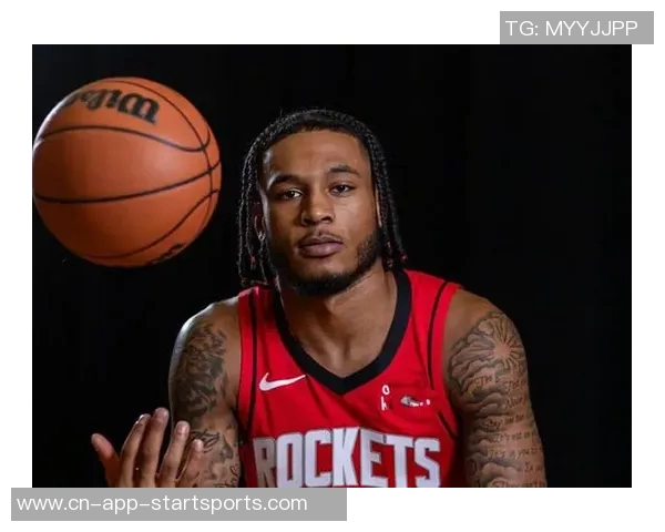 曼恩火力全开7投6中三分球完美表现助力球队拿下15分与3个篮板